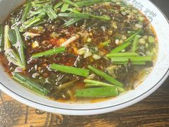 -禺馋猫生滚牛肉粉