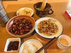 -小洞天柴火土菜馆