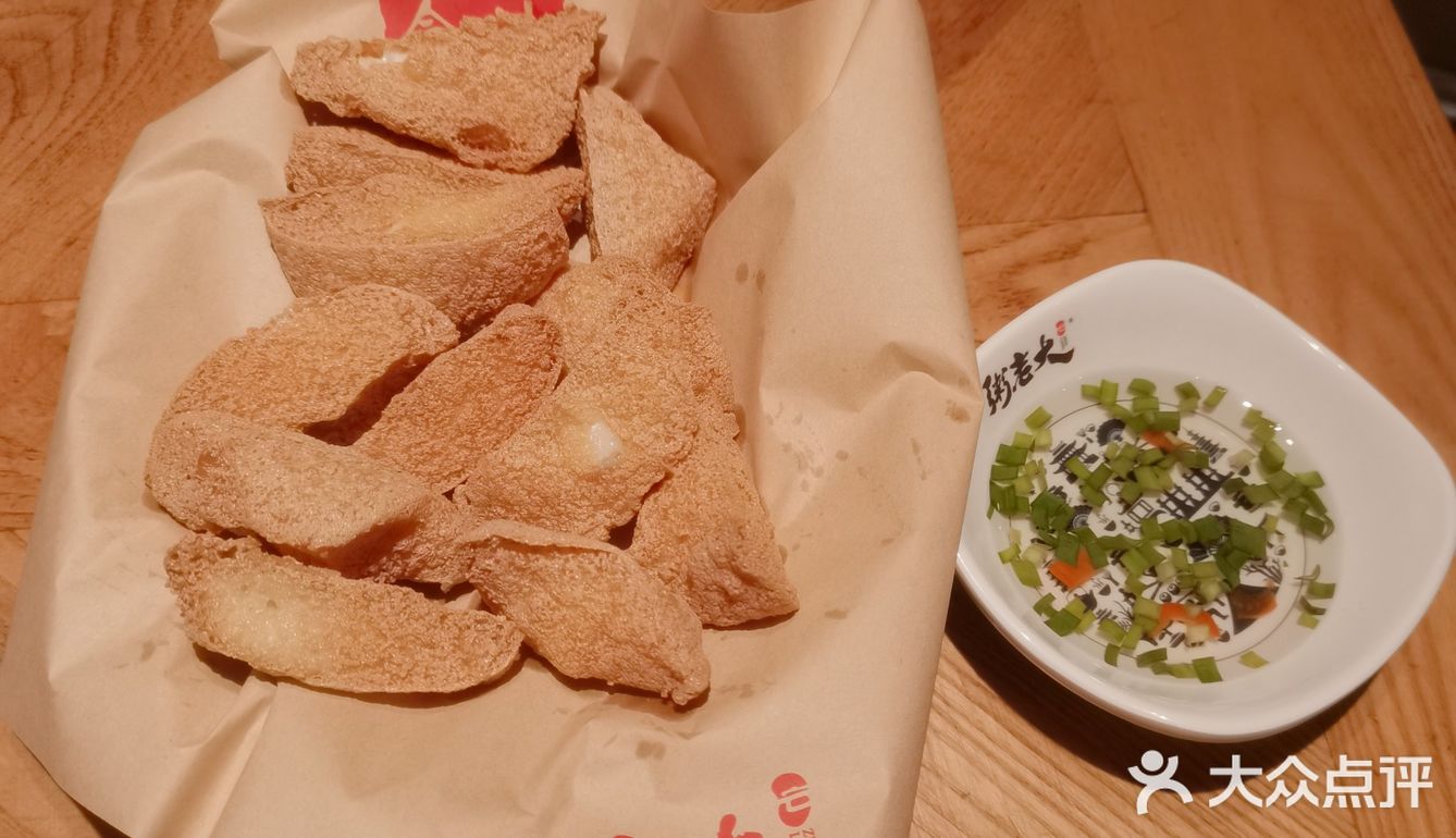 在深圳喝到了料足鲜香的潮汕砂锅粥