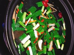 -陆记牛庄·碳锅龙虾烧烤(爱上花园店)