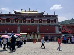 -塔尔寺游客服务中心