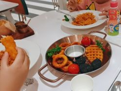 -奈尔宝·儿童乐园·亲子餐厅(华采天地店)