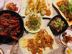 -巴厘龙虾·榜首油焖大虾(音乐学院·沿江酒馆店)
