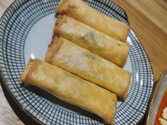 雪菜黄鱼春卷-南小蟹手工點心(三里屯店)