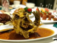 糖醋鲤鱼-闫府私房菜·百年鲁菜(恒隆店)