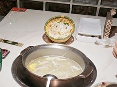 -喃喃椰·糟粕醋·椰子鸡火锅(七堡花园店)