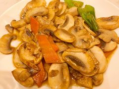三色蘑菇-火地铁板烧(河西龙湖天街店)