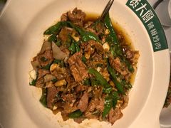-费大厨辣椒炒肉(高铁吾悦广场店)