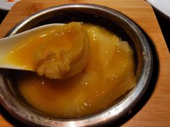 石锅烹花胶八头鲍鱼-庭院江南菜•烤鸭•非遗传承(丰台总部基地店)