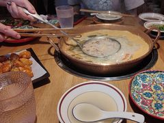 -洱火云南酸菜牛肉火锅(石景山当代商城店)