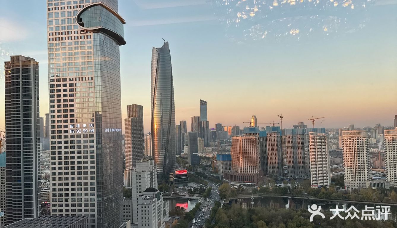 俯瞰城市之美 | 香格里拉云端下午茶