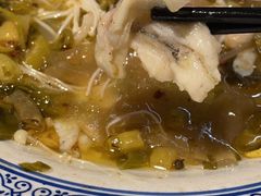 -桂二老坛酸菜鱼(三街两巷店)