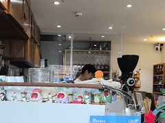 -Line 咖啡(石厦花园店)