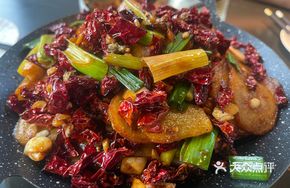 Small Iron Pot Potato Slices