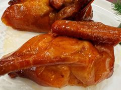 脆皮乳鸽-味可道美食坊(福基路店)