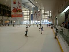-冰纷万象滑冰场(深圳万象城店)