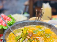 -黔有有贵州酸汤夺夺粉火锅(五味十字店)