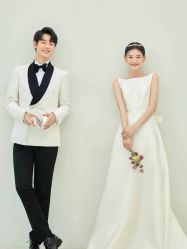 -喜爱高定婚纱摄影