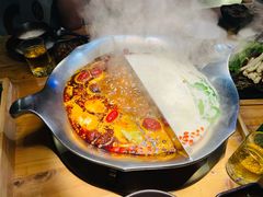 台式麻辣锅-湊湊火锅·茶憩(杭州湖滨银泰in77店)