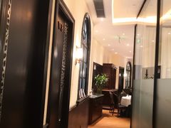 -醉辉皇上海之巅(上海中心大厦店)