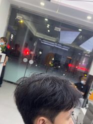-首脑美发沙龙