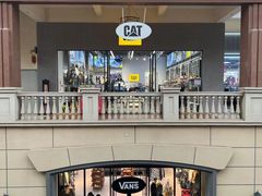 -王府井奥莱临潼小镇(临潼店)