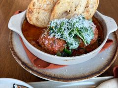-ROAST coffee & eatery