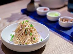 香葱拌笋衣-小大董·烤鸭(凤凰汇店)