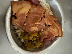 -梁阿婆廿年老牌扣肉糯米饭