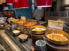自助取餐区-咖啡苑自助餐厅·中国大饭店