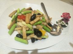 玉簪淮山炒虾球-龙悦湾酒家·八阵鱼生·渔人码头店