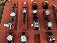 -万物奢潮中古奢侈品(青岛店)