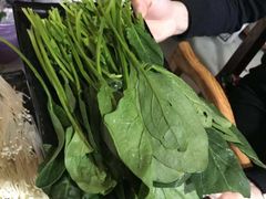 -果松木炭酸菜铜火锅·外婆参鸡汤