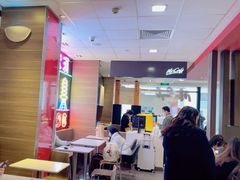 -麦当劳(汉口火车站候车室店)