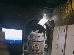 -暴风岛沉浸式体验馆(百联世纪店)