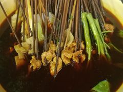 -拈签一笑黄牛肉辣卤串串