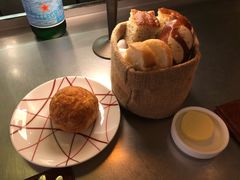 餐前面包-db Bistro & Oyster Bar by Daniel Boulud(滨海湾金沙店)