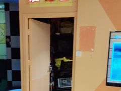 -不可思议减压馆·解压博物馆·摔碗发泄·团建定制