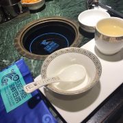 -泓炙颐凤鲜海鲜火锅料理(桐乡店)