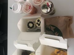 -星巴克(前滩世贸中心店)