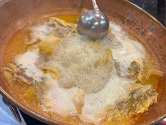 -鲜入围煮花胶鸡海鲜火锅