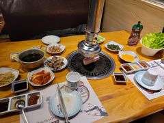 -唯成•韩国炭火烤肉 유성고기