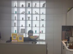 -优尚·烫·染·店