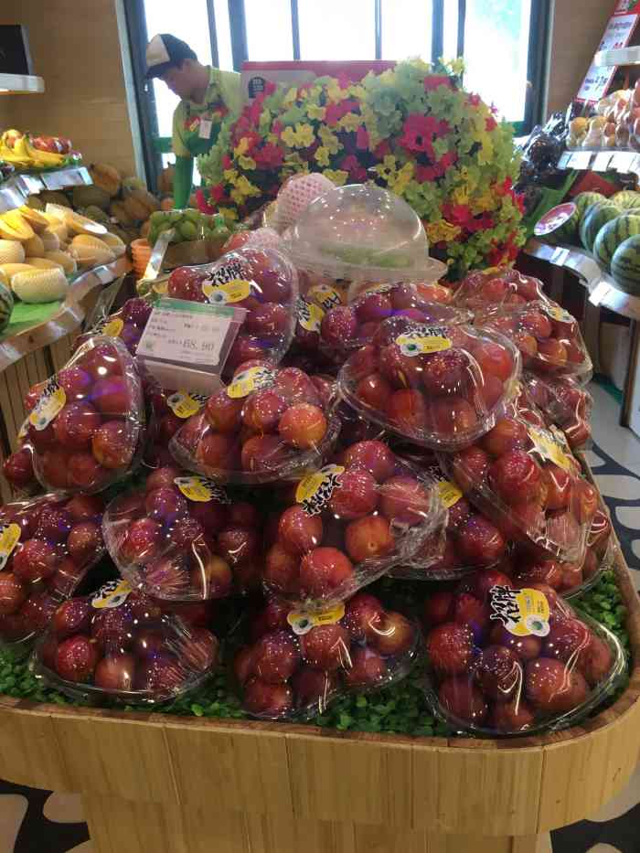 百果园pagoda(恒大名都店)-"店里陈列是非常整齐的,但是不方便拍价格