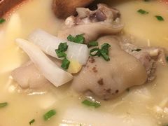 -云海肴·汽锅鸡·云南菜(天山百盛优客店)