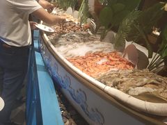 自助取餐区-领鲜活海鲜榴莲自助火锅(东门店)