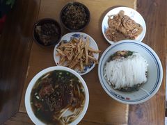 -矮子粉店1985·长沙米粉(湘春路店)
