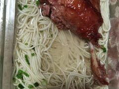 -百年老字号·观振兴蟹黄面·三虾面·苏式面(观前街富仁坊巷店)