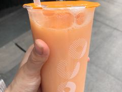 葡萄柚养乐多-CoCo都可(湖滨银泰店B区店)