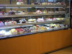 -巴黎贝甜(大宁国际商业广场店)